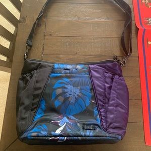 Lug mini shuffle bag